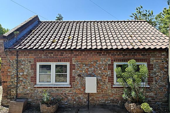 The Little Barn Holt