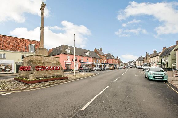 The Little Barn Holt