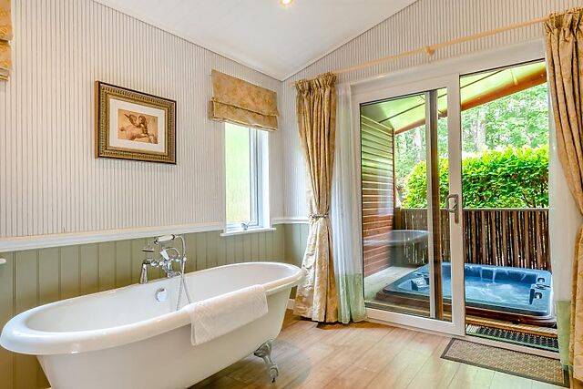 Romeo Lodge