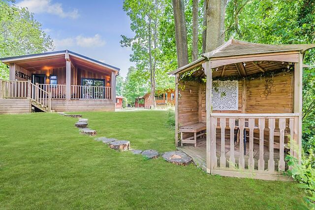 Sunset Lodge