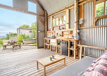 Mari The Vintage Caravan