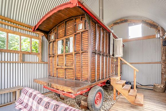 Mari The Vintage Caravan