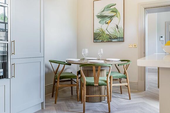 The Pavilion Suite 4