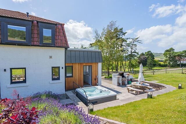 Farmside Retreat