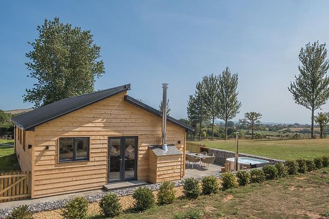 Ava Lodge