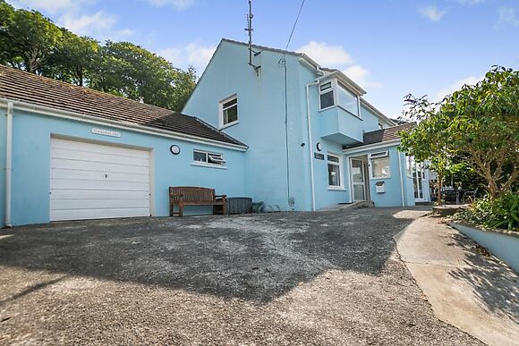 Sanderling House Dale