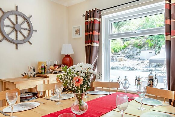 Sanderling House Dale