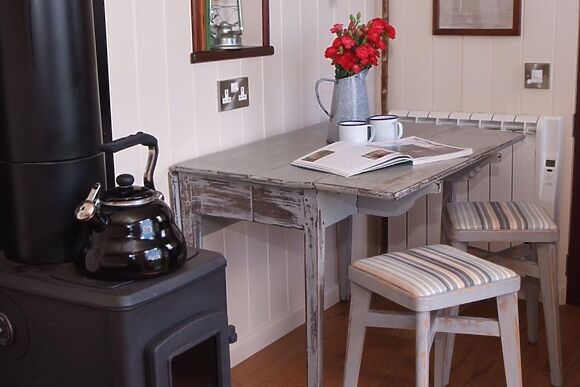 Little Leaf Hideaway