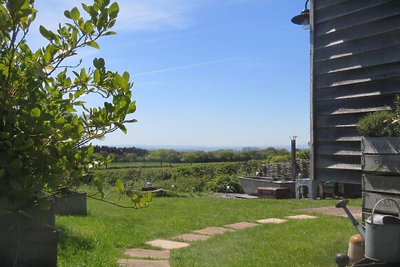 Little Leaf Hideaway