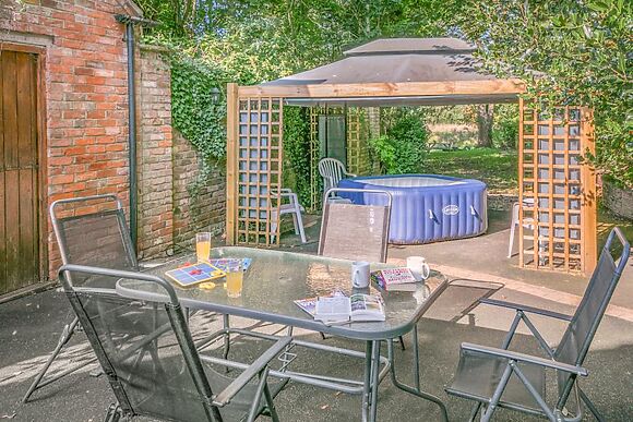 Dovedale Cottage Coningsby