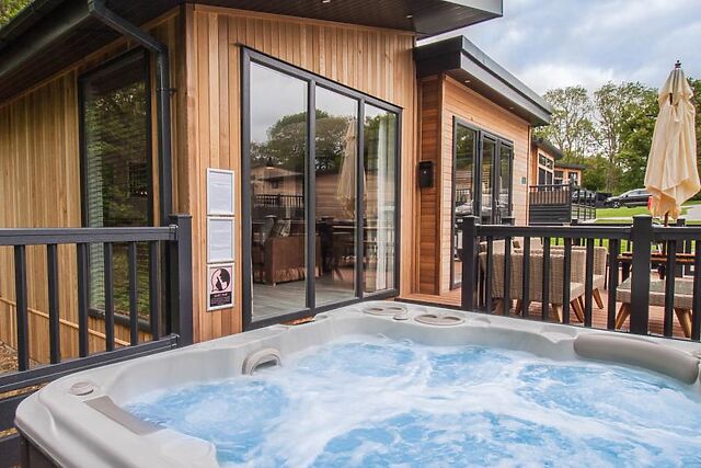 Medlar Lodge