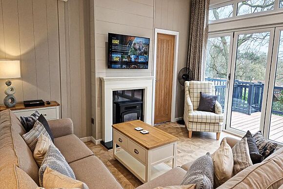 Blackthorn Lodge