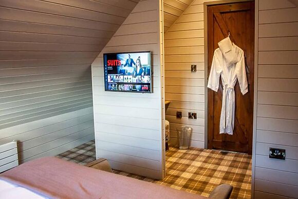 Lapwing Lodge Woodlands Collection