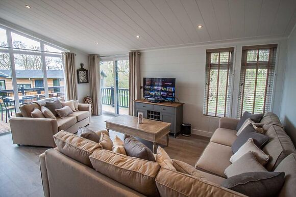 Acorn Lodge