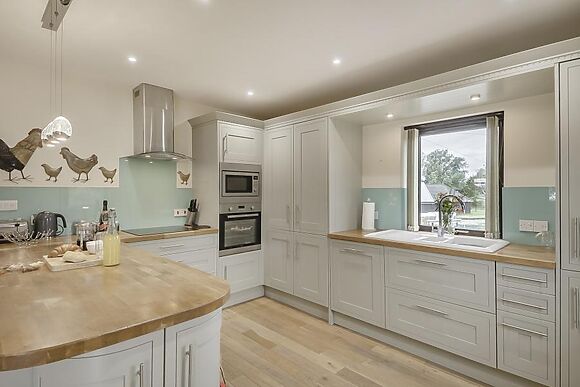 Heron Cottage Horning