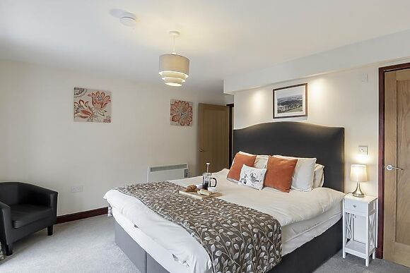 Heron Cottage Horning