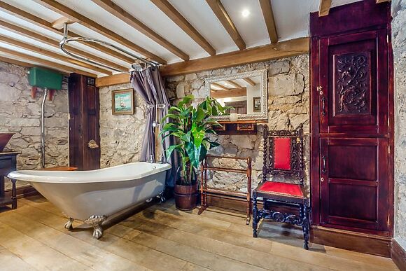 Hen Wrych Hall Tower