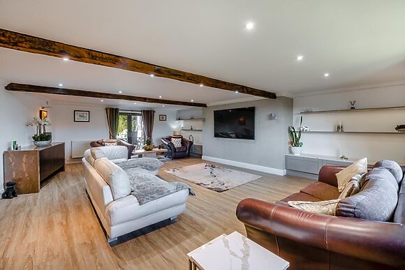 Converted Barn for 8 in Rochdale - photo 3 of 15