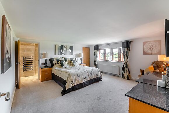 Converted Barn for 8 in Rochdale - photo 4 of 15