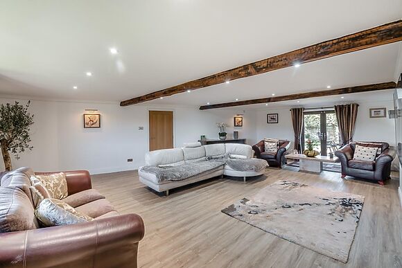 Converted Barn for 8 in Rochdale - photo 12 of 15