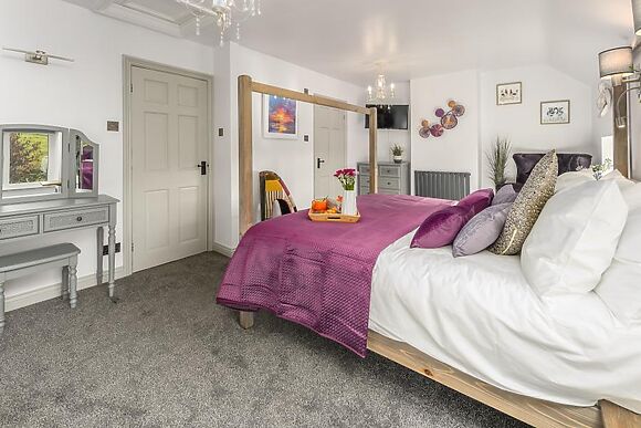 The Little Red Hen House