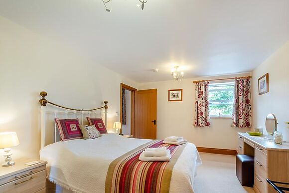 Hirwaun Cottage Cenarth