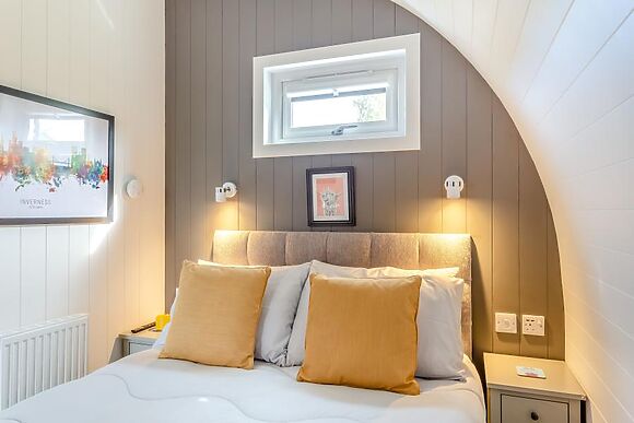 Hot Tub Hideaway 1