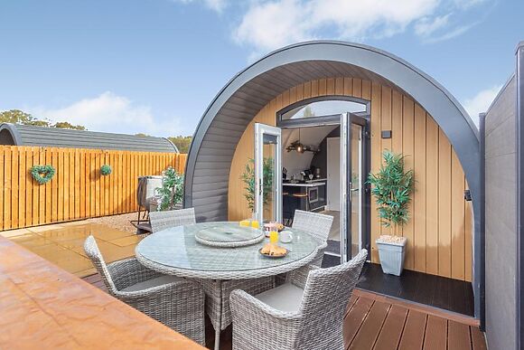 Hot Tub Hideaway 1