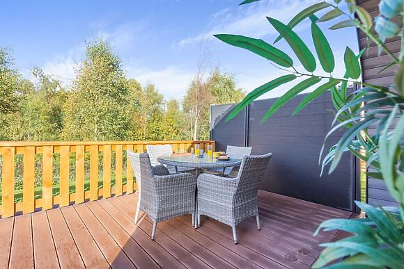 Hot Tub Hideaway 4