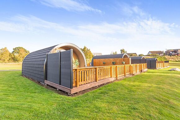 Hot Tub Hideaway 4