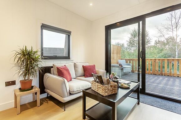 Premium Hot Tub Hideaway 5