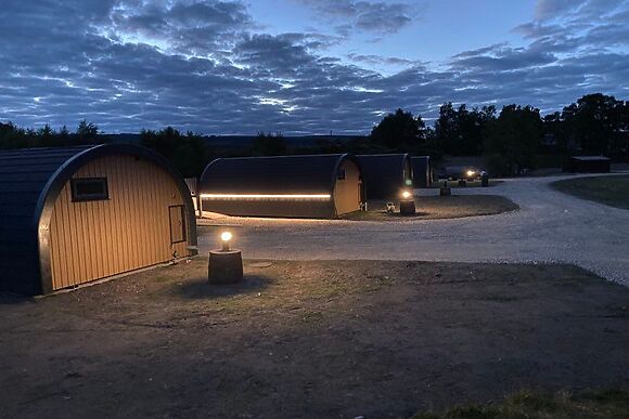 Premium Hot Tub Hideaway 6