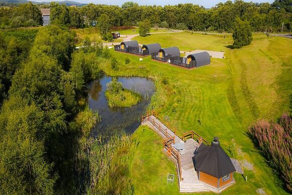 Premium Hot Tub Hideaway 6