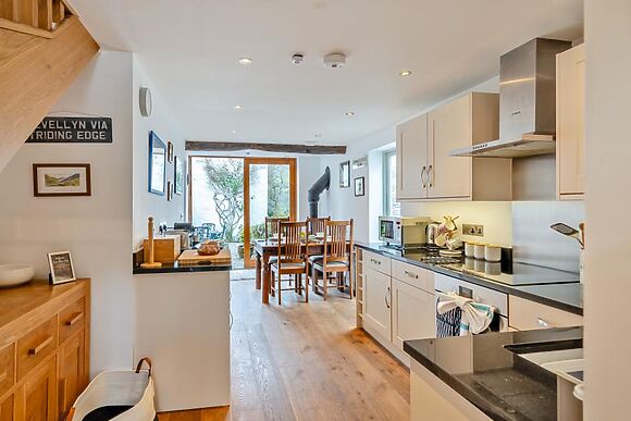 Church View At Longmire Yeat