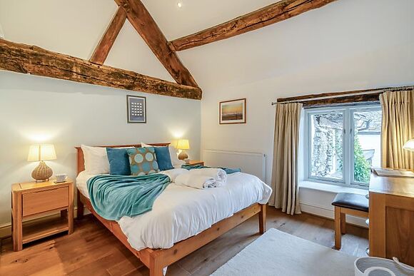 Church View At Longmire Yeat