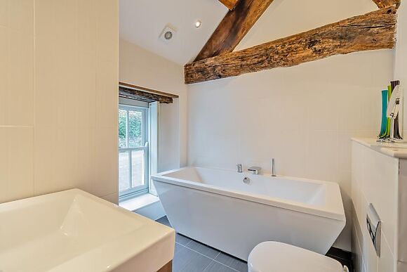 Church View At Longmire Yeat