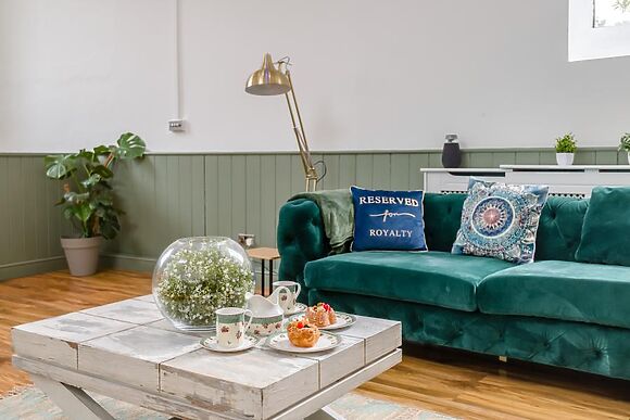 The Cotswold Wellhouse
