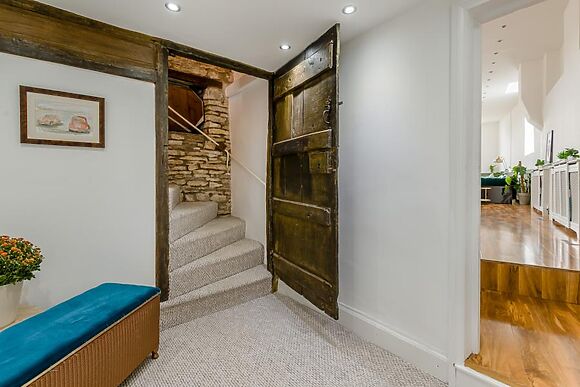 The Cotswold Wellhouse