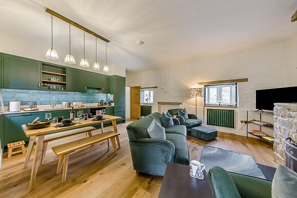 Great Tide Moylegrove