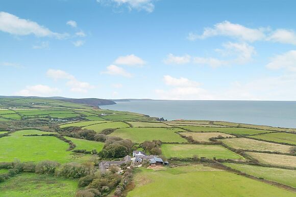 Sunny Hillside Moylegrove