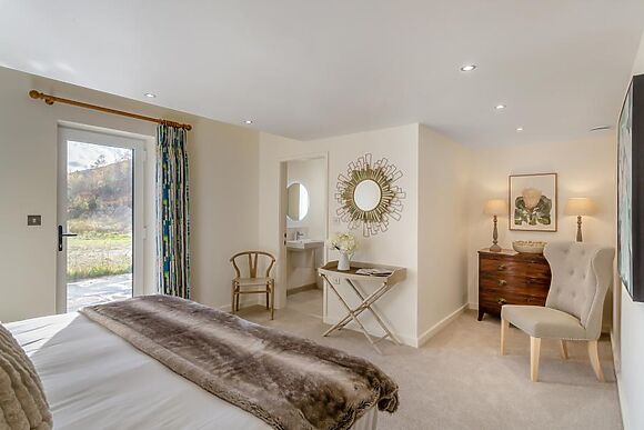 Whitcher Wells Staple Oak Cottage