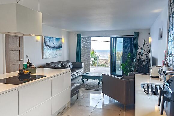 Serenity Retreat At Ogmore By Sea