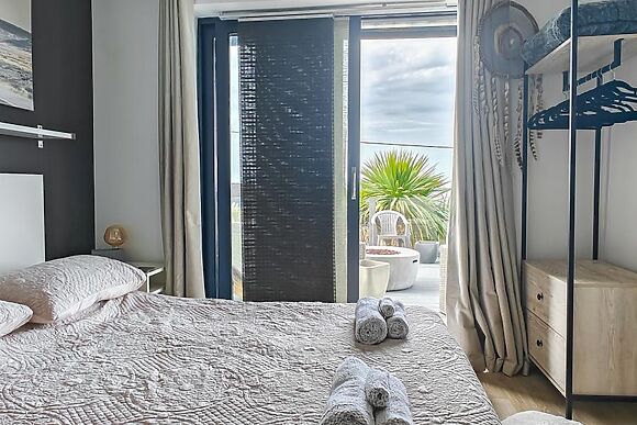Serenity Retreat At Ogmore By Sea