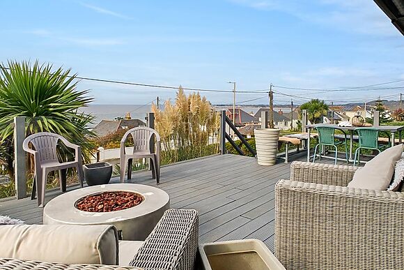 Serenity Retreat At Ogmore By Sea