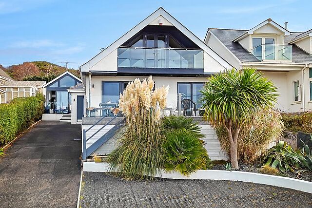 Serenity Retreat At Ogmore By Sea