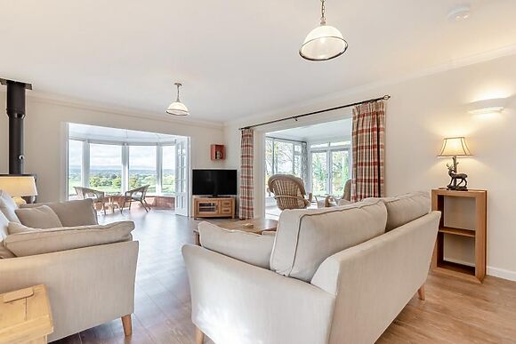 Black Mountain View Monkhall