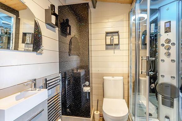 Firefly Spa Lodge