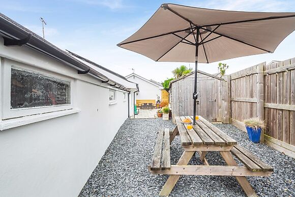 Seaside Snug