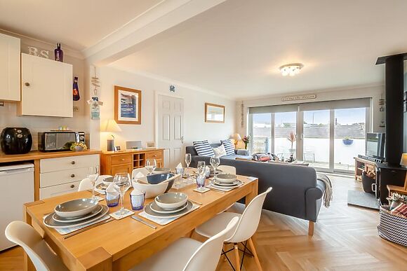 Seaside Snug