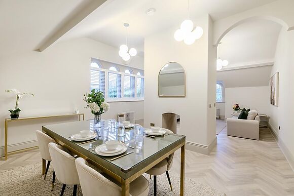 Apartment 5 The Castleton Suite